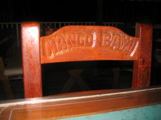 Chaise sculptée Mango Bay