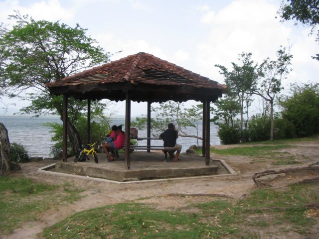 Carbet Isolé avec vu sur la baie de Fort de France