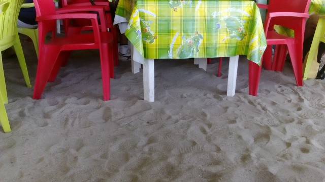 kay-fredo-table-sable.jpg, avr. 2016 kay-fredo-table-sable.jpg