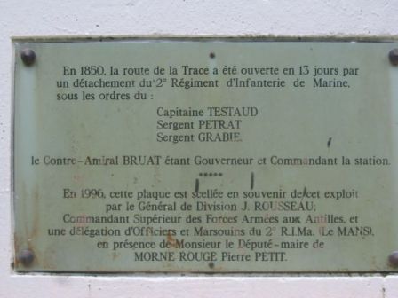 Plaque sur la Route de la Trace