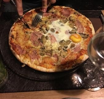 Pizza au restaurant le Pacha à l Anse Mitan