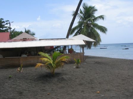Beach Grill Vue de la plage, août 2009 Beach Grill Vue de la plage de la Granse Anse Carbet