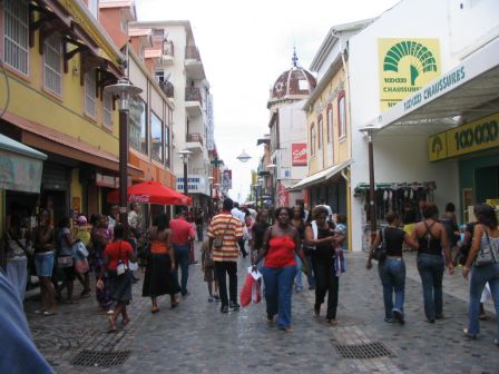 Rue étroite de Fort de France